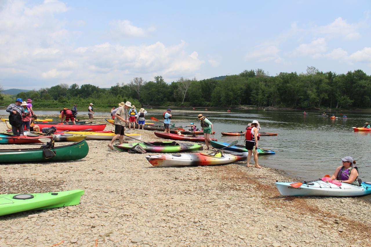 group kayaking in pennsylvania